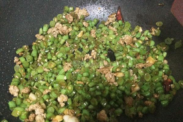 肉末炒四季豆的做法图解13