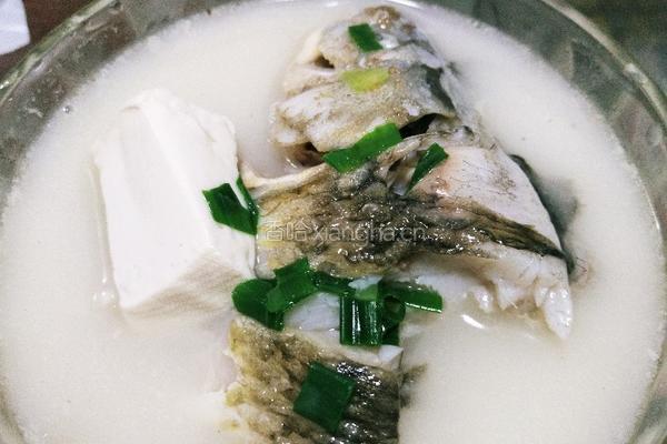 鲫鱼豆腐汤