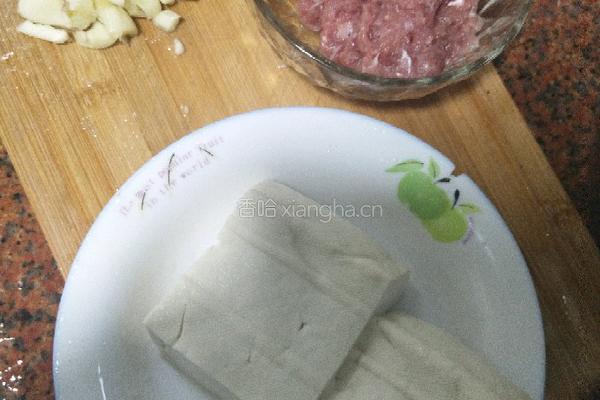 肉末豆腐的做法图解1