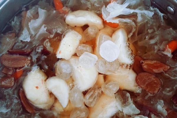 银耳荸荠雪梨甜汤的做法图解8