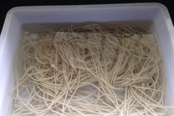 绿豆面羹的做法图解1
