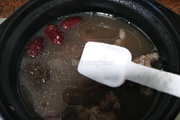黑豆香菇排骨汤的做法图解11