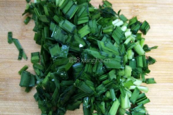 韭菜鸡蛋煎饼的做法图解2