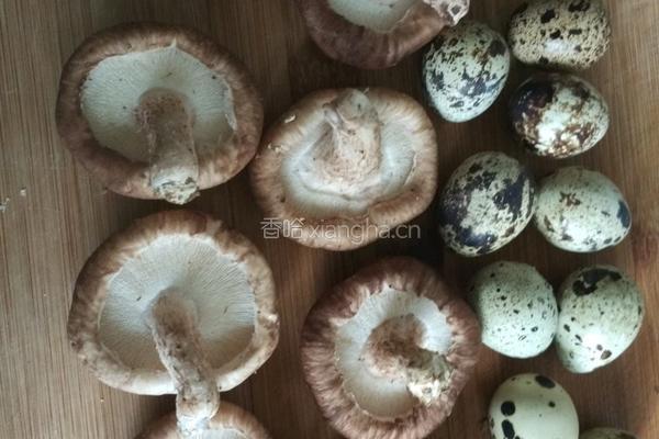香菇蒸蛋的做法图解1