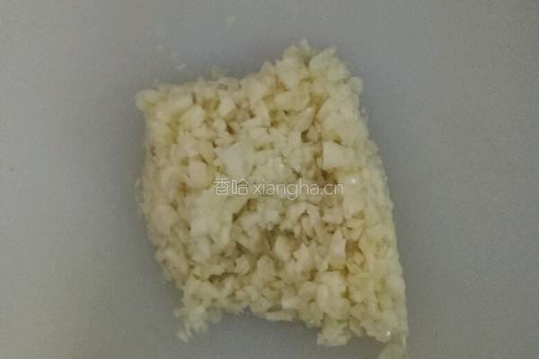 蒜蓉秋葵的做法图解2