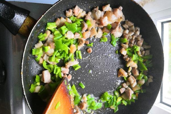 三鲜肉丁的做法图解5