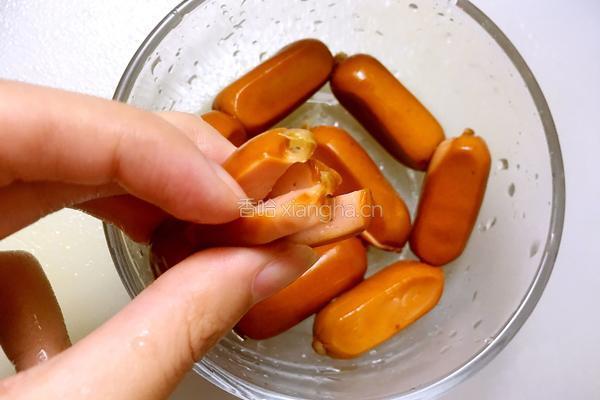 炸脆皮肠的做法图解3