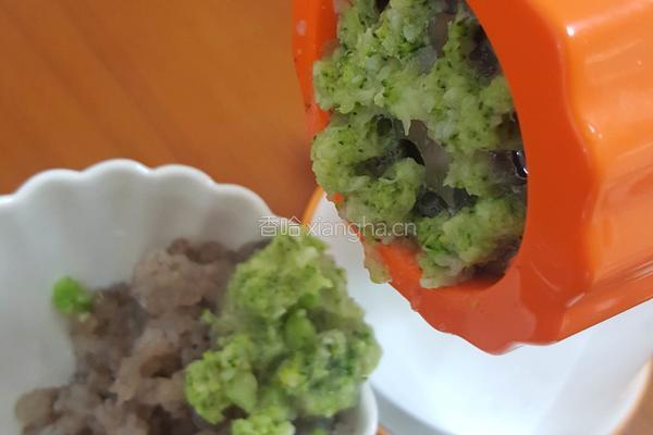 西兰花鲜虾饼的做法图解3