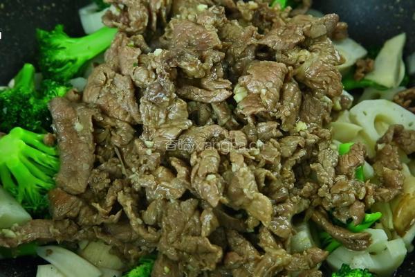 牛肉炒杂菜的做法图解13