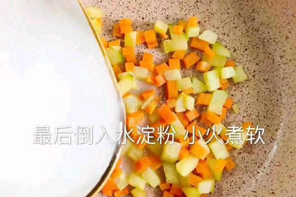 黄瓜胡萝卜盖面的做法图解6