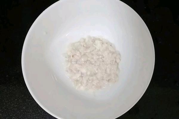 鲳鱼蛋黄面线 (宝宝辅食）的做法图解3