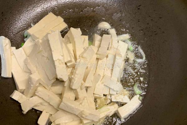 鸡蛋煎豆腐的做法图解7