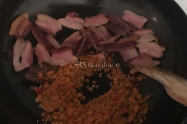 榨广椒炒熏肉的做法图解7