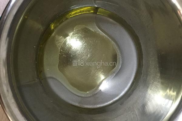 红丝绒蛋糕的做法图解1