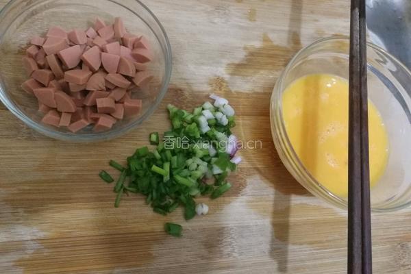 蛋炒饭的做法图解1