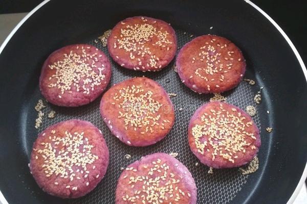 芝士爆浆芋头紫薯饼的做法图解11