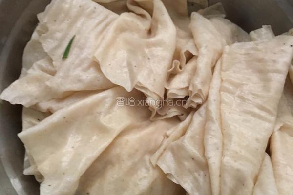 蛋白肉炒熏肉的做法图解2