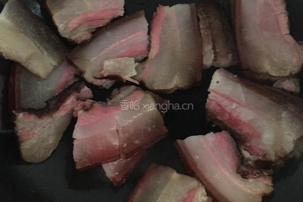 蛋白肉炒熏肉的做法图解5