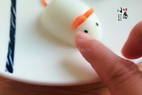 水煮蛋变身小老鼠的做法图解7