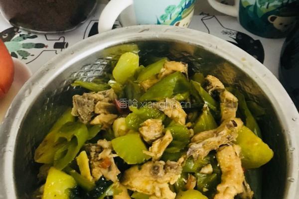 黄瓜莴笋焖鸡的做法图解11