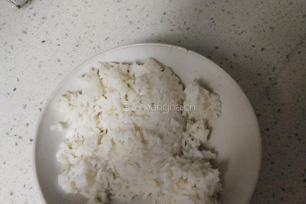 黄金蛋炒饭的做法图解1