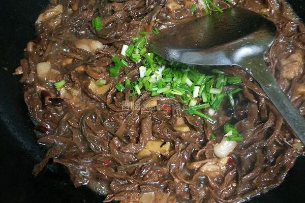 五花肉炒干豆角的做法图解10