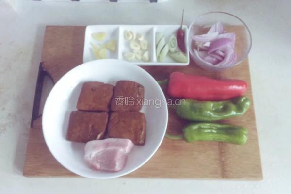 香干回锅肉的做法图解1