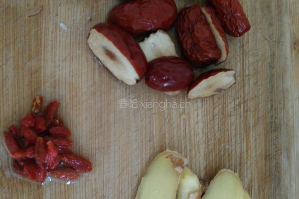 猴头菇白萝卜排骨汤的做法图解4