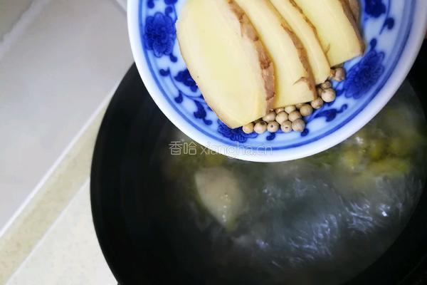 原汁原味的土鸡汤的做法图解7