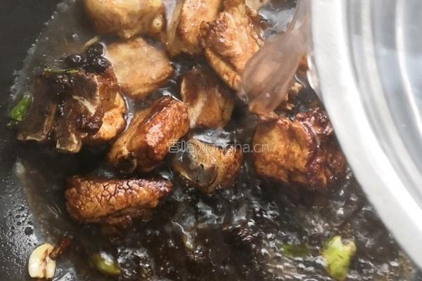 排骨焖豆腐的做法图解15