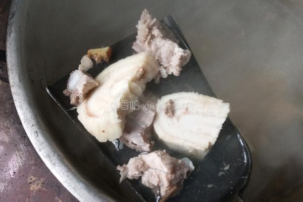 葛根炖排骨的做法图解3