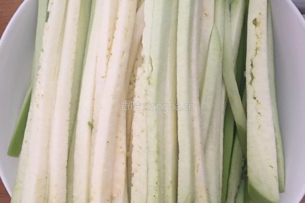 蒜香酱茄条的做法图解1