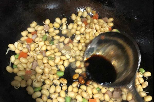 肉丁炒黄豆粒的做法图解8
