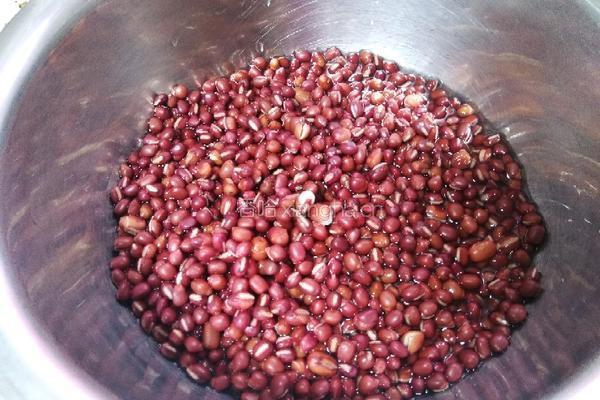 红豆薏仁汤的做法图解1