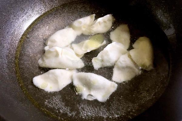 西芹猪肉水饺的做法图解19