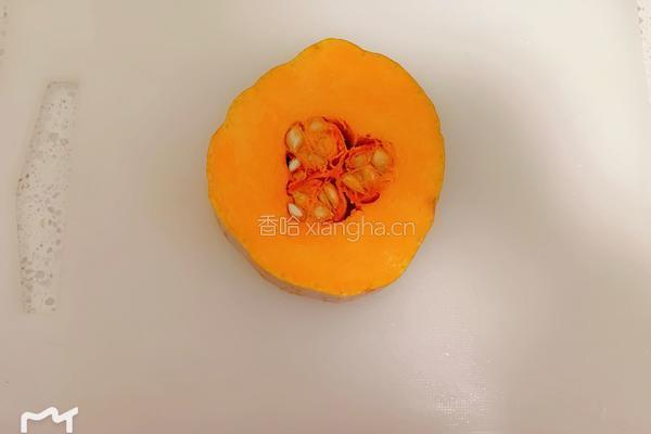 芝麻南瓜饼的做法图解1