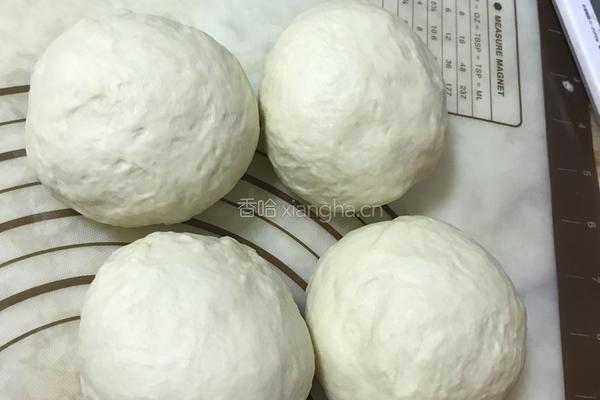 薄底披萨的做法图解4