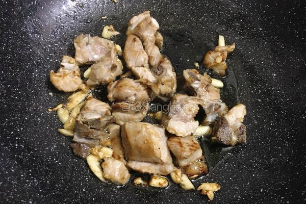 排骨焖饭的做法图解5