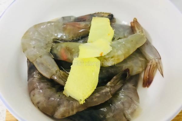番茄虾的做法图解2