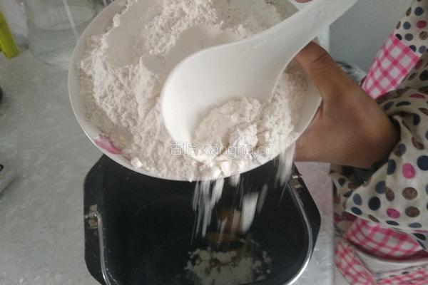 超简单的黑糖鸡蛋发糕的做法图解3