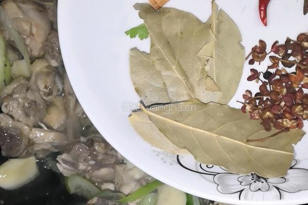 茶树菇炖鸡的做法图解9