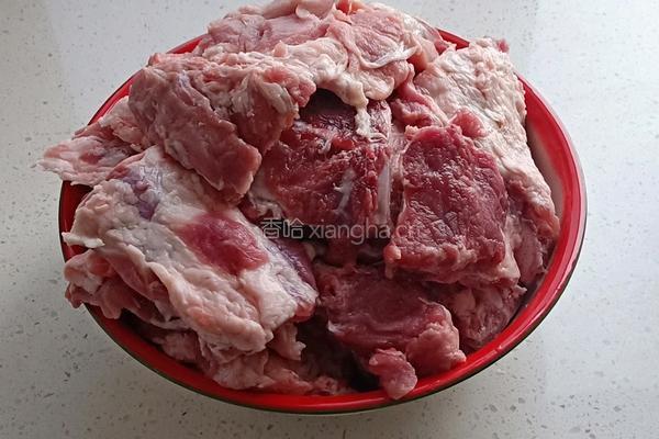 炖排骨的做法图解1