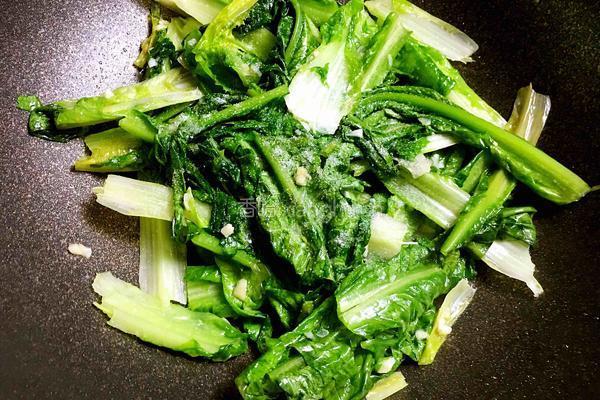 清炒油麦菜的做法图解7