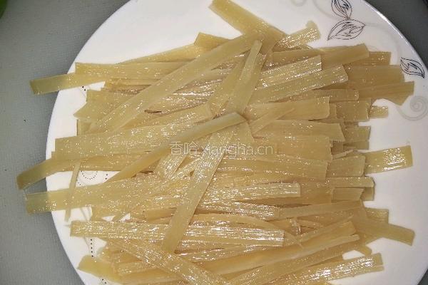 炒冷面的做法图解1