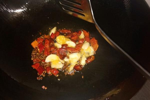 酸辣土豆丝的做法图解1
