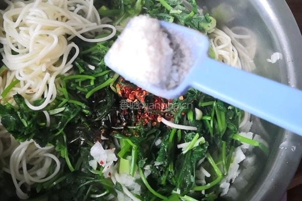 香菜拌面的做法图解6