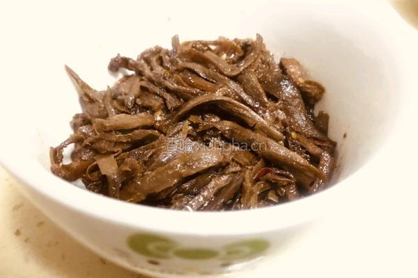 酱烧笋干菜蒸香肠的做法图解1
