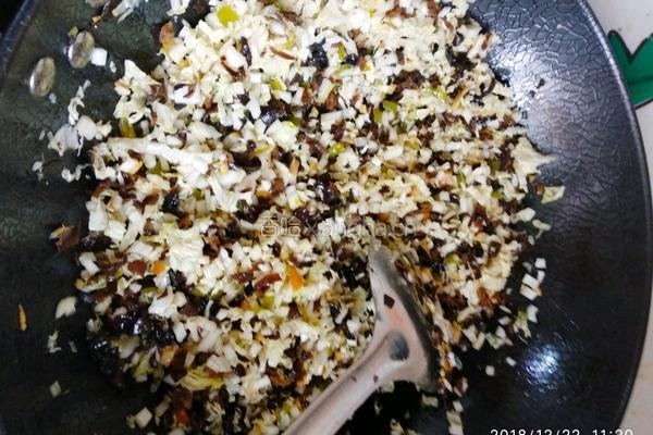 皮皮虾肉三鲜饺子的做法图解17