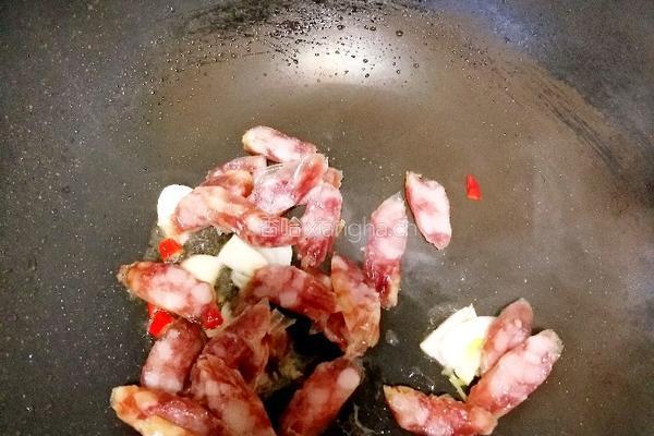 荷兰豆炒腊肠的做法图解10