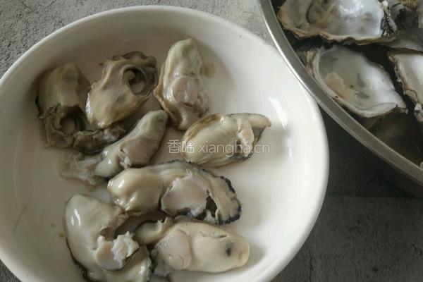 海蛎子炒鸡蛋的做法图解2